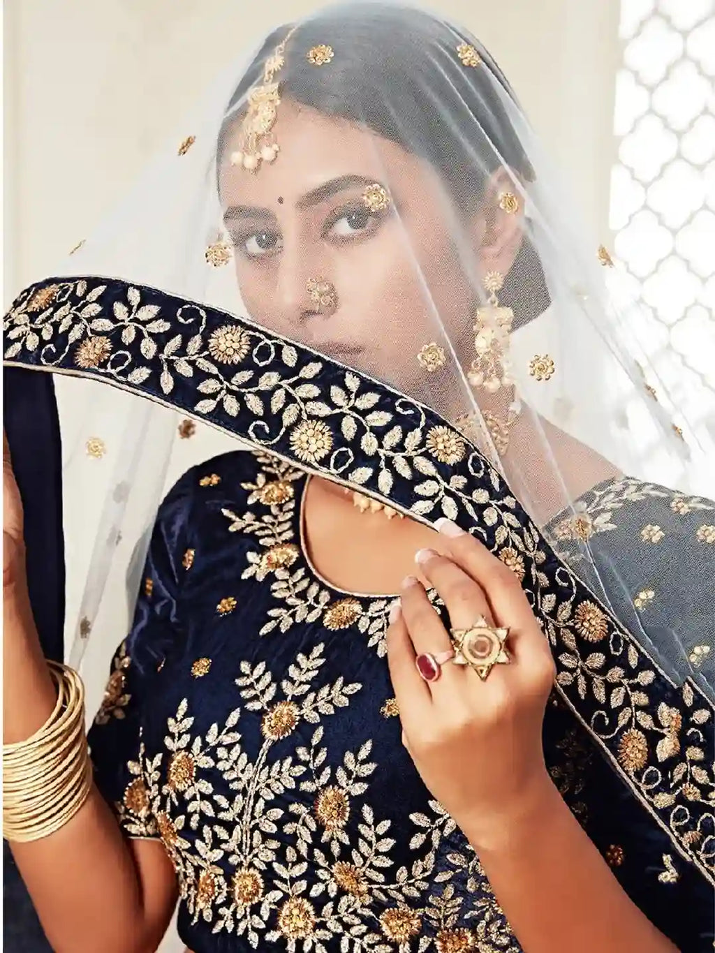 Luxury Navy Blue Velvet Lehenga Choli – The Perfect Royal Ensemble
