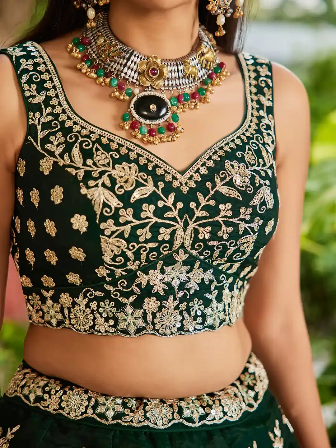 Royal Dark Green Floral Embroidered Lehenga Choli Set – A Regal Affair of Elegance