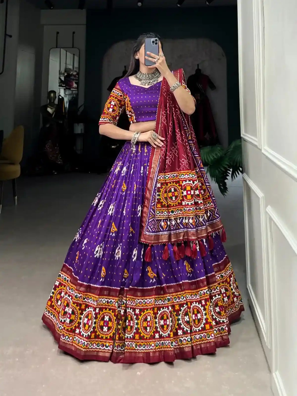 Heritage Royal Navratri Chaniya Choli – Global Elegance, Cultural Wealth